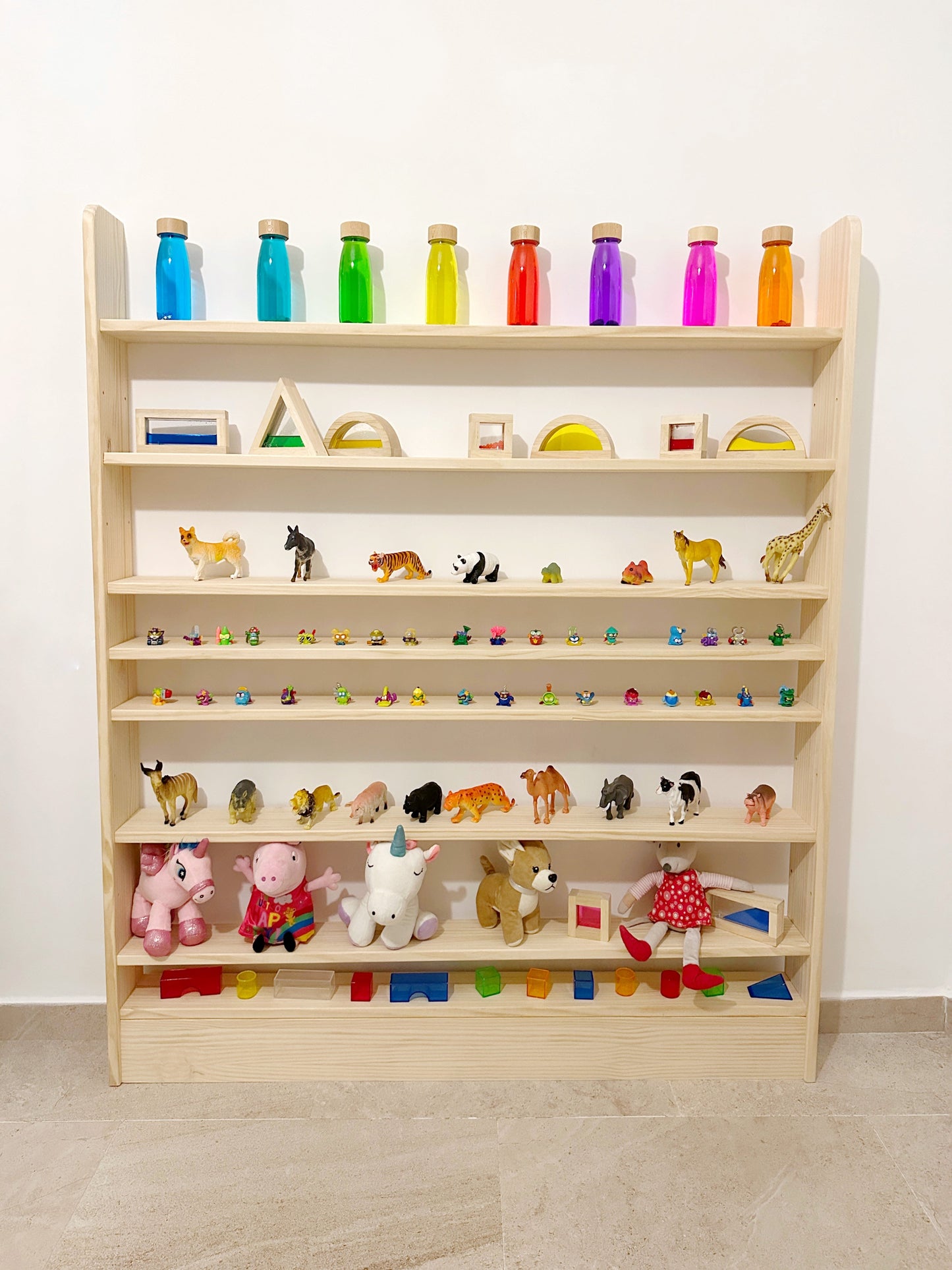 Montessori Toy Shelf · PLAY