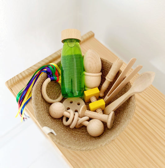 Complete wooden treasure basket