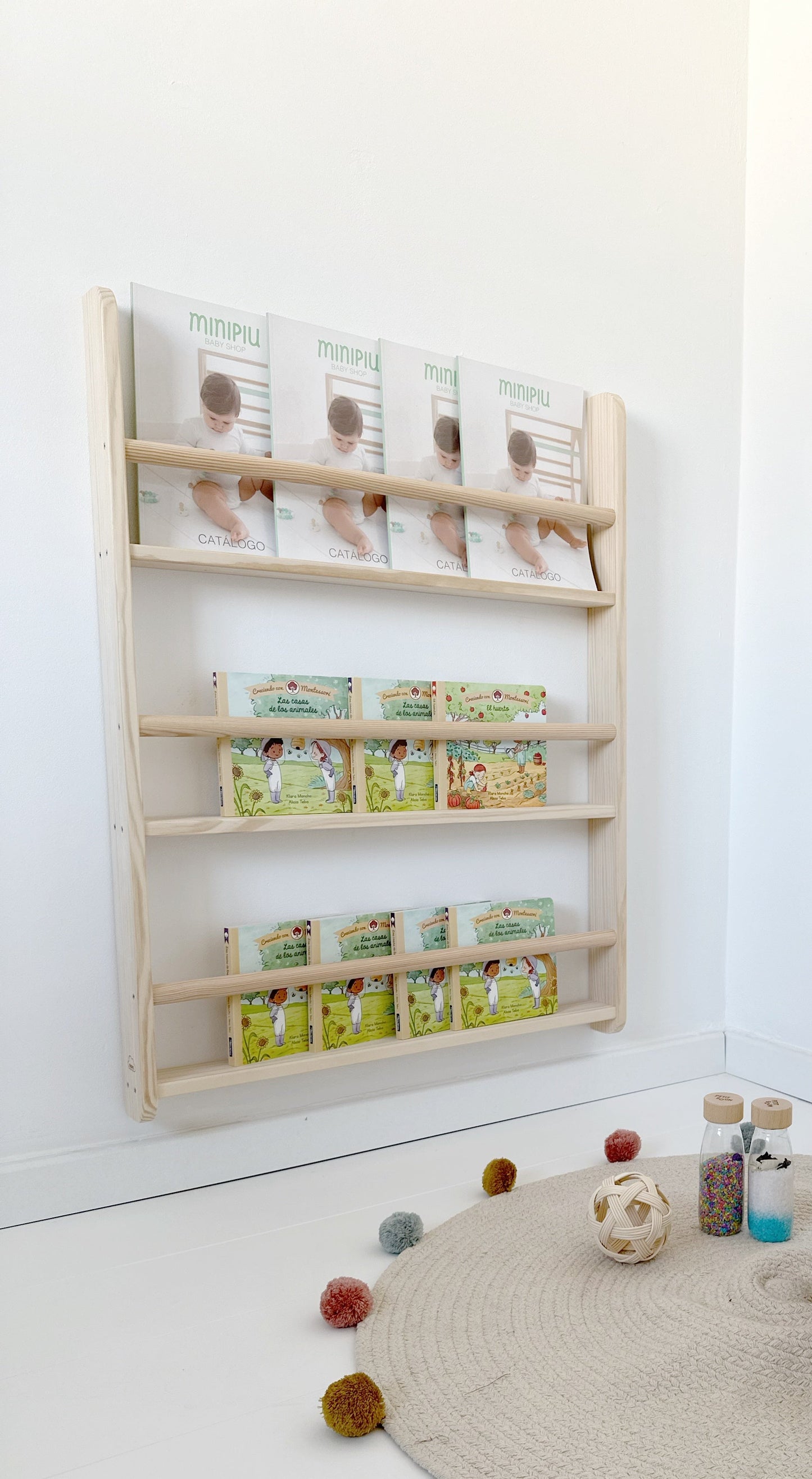 Lisa montessori bookcase